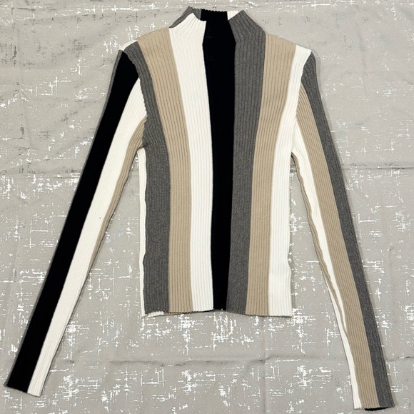 Striped Ribbed Knit Turtleneck Sweater - Picture 3 of 4